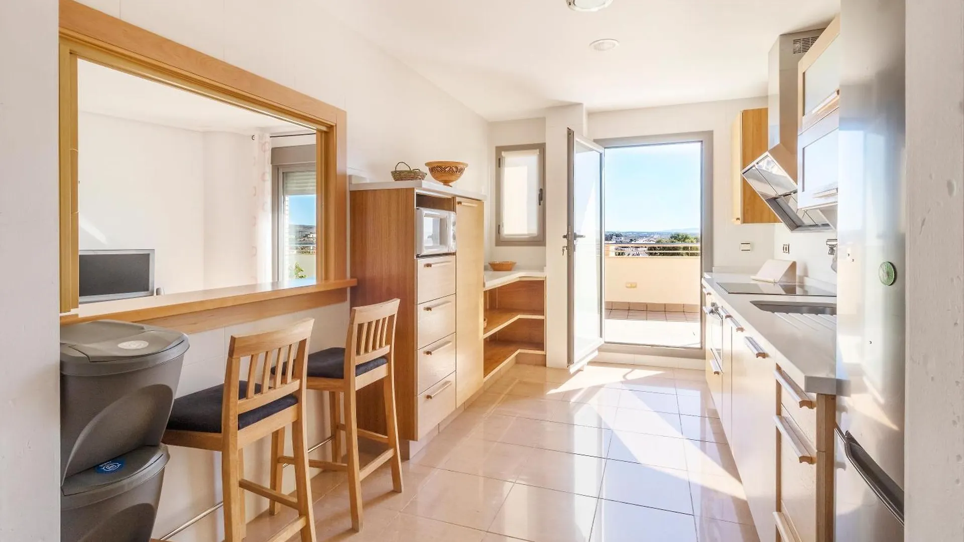 Penthouse In The Sun Apartment El Alquian 0*,
